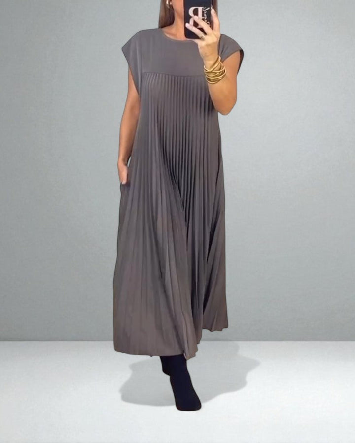 Jolijn | Pleated Dress – Soft, Flowing Comfort